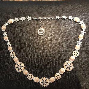 Costume pearl/diamond/silver necklace